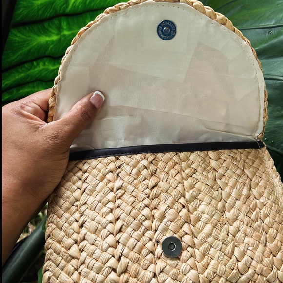 Hacienda Straw Clutch - Picture 4 of 6